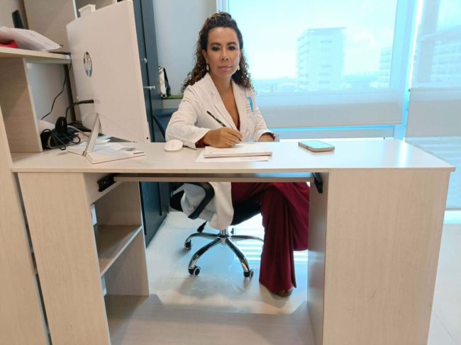 Dra. Karaly Castillo Ginecóloga y Obstetra en Cancún